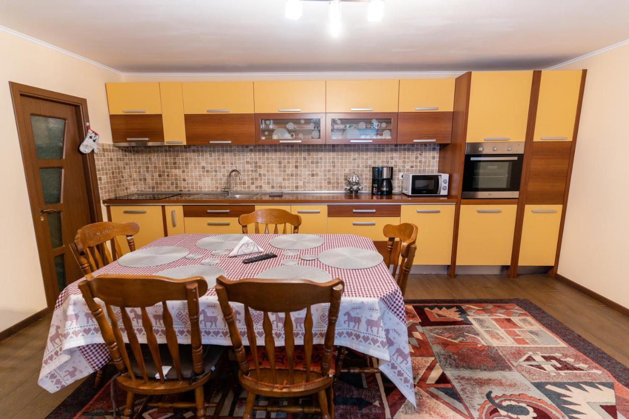 Mario'S Cozy Apartment Rîşnov Exterior foto